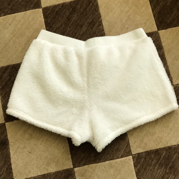 Gilly Hicks Sherpa Sleep Shorts☁️ - Picture 4 of 6